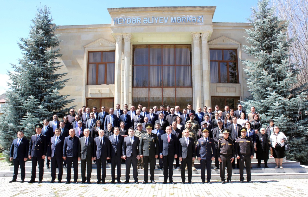 Daşkəsəndə Ümummilli Liderin 103-cü ildönümü münasibətilə tədbir keçirilib - FOTOLAR